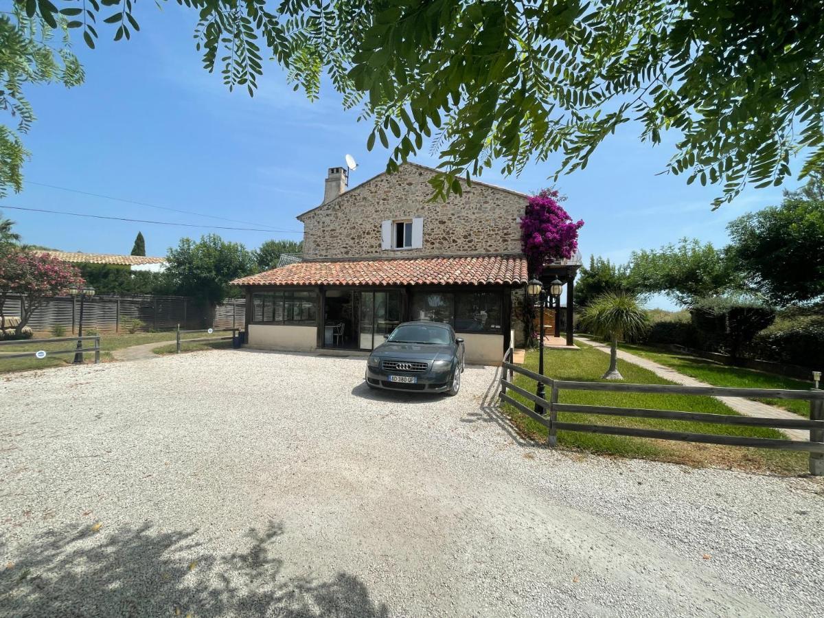 Studio 2 Personnes Vue Marais Salant Parking Et Terrasse Proche Commodite Hyeres Exterior photo